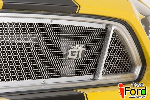5811119_2015-shelby-gt-mustang-pricing-starts-at-39395-photo-gallery_9_thumb.jpg